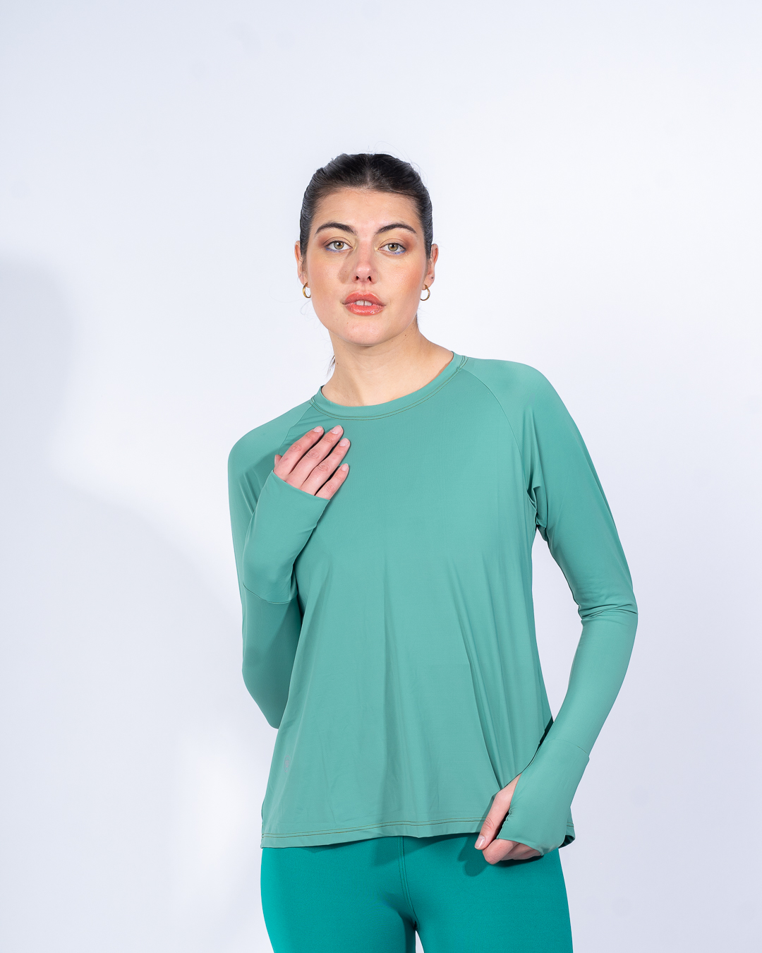 Remera deportiva ECO con dedal - Jade - Imagen 4